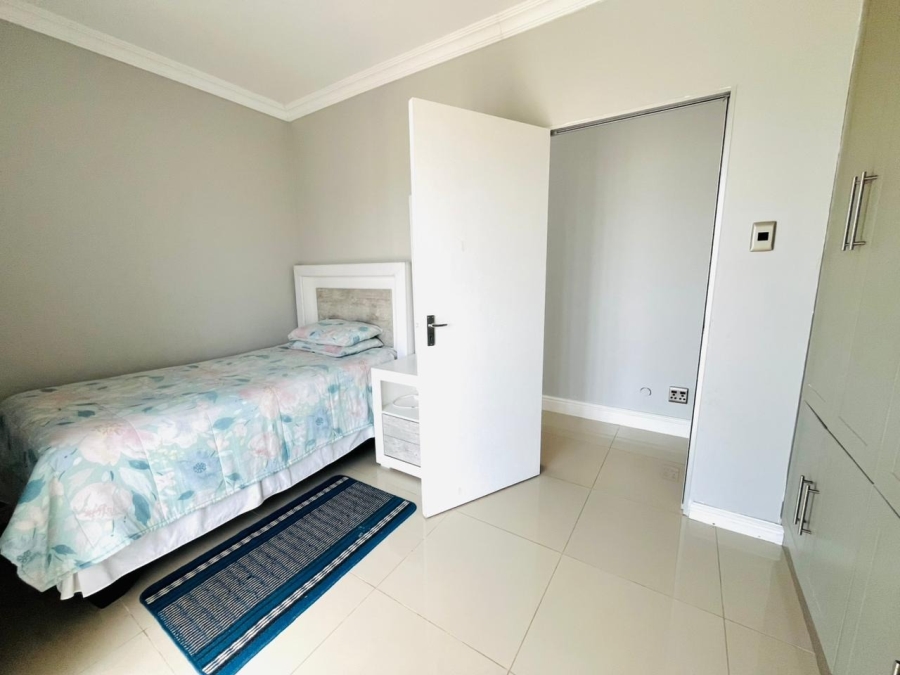 6 Bedroom Property for Sale in Gonubie Eastern Cape